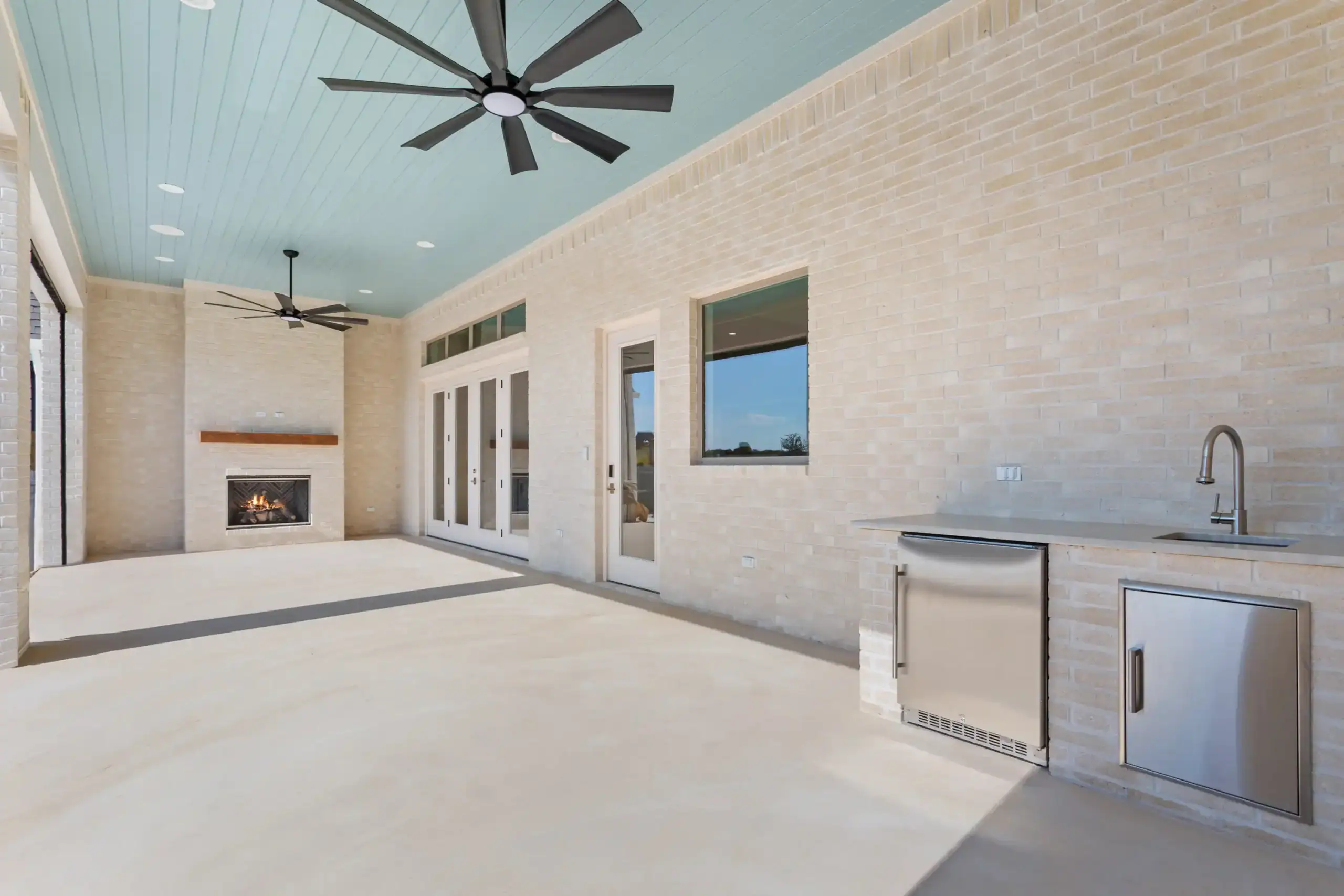 Keith Gunn Construction Waco, Texas - Luxury Patio with Fireplace