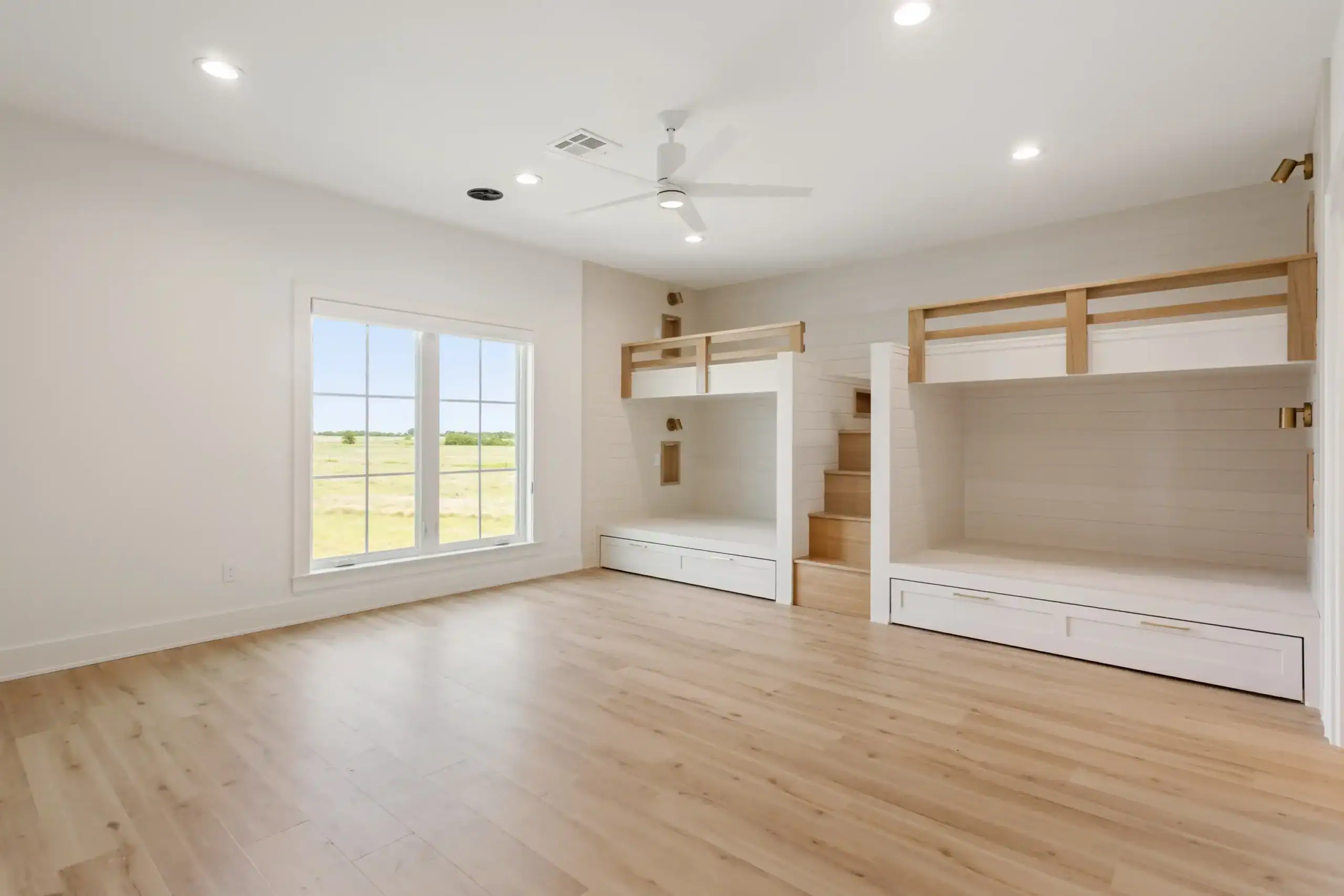 Keith Gunn Construction Waco, Texas - Spacious Family Rooms