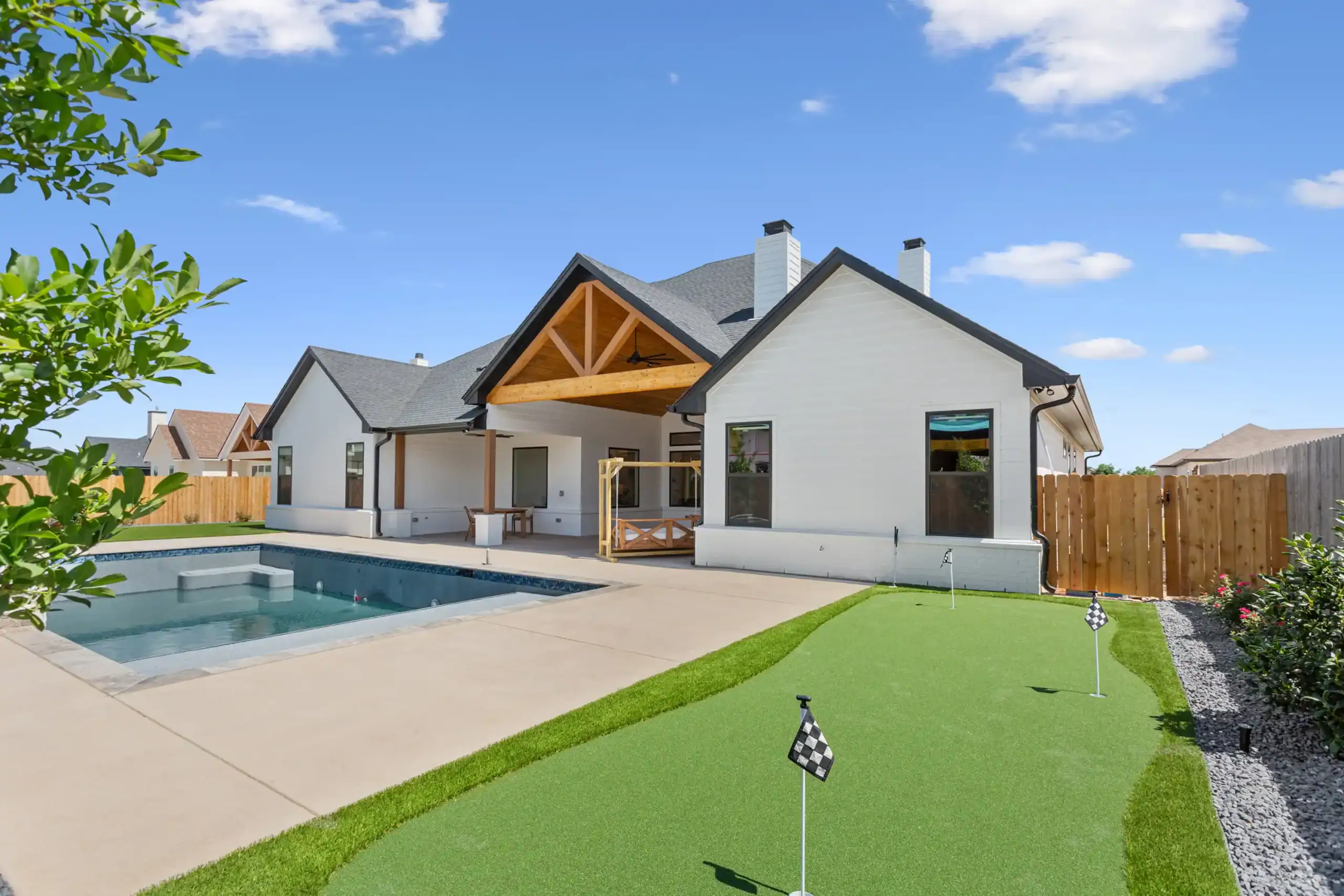 Keith Gunn Construction Waco, Texas - KCG Family Entertaining Yard Designs