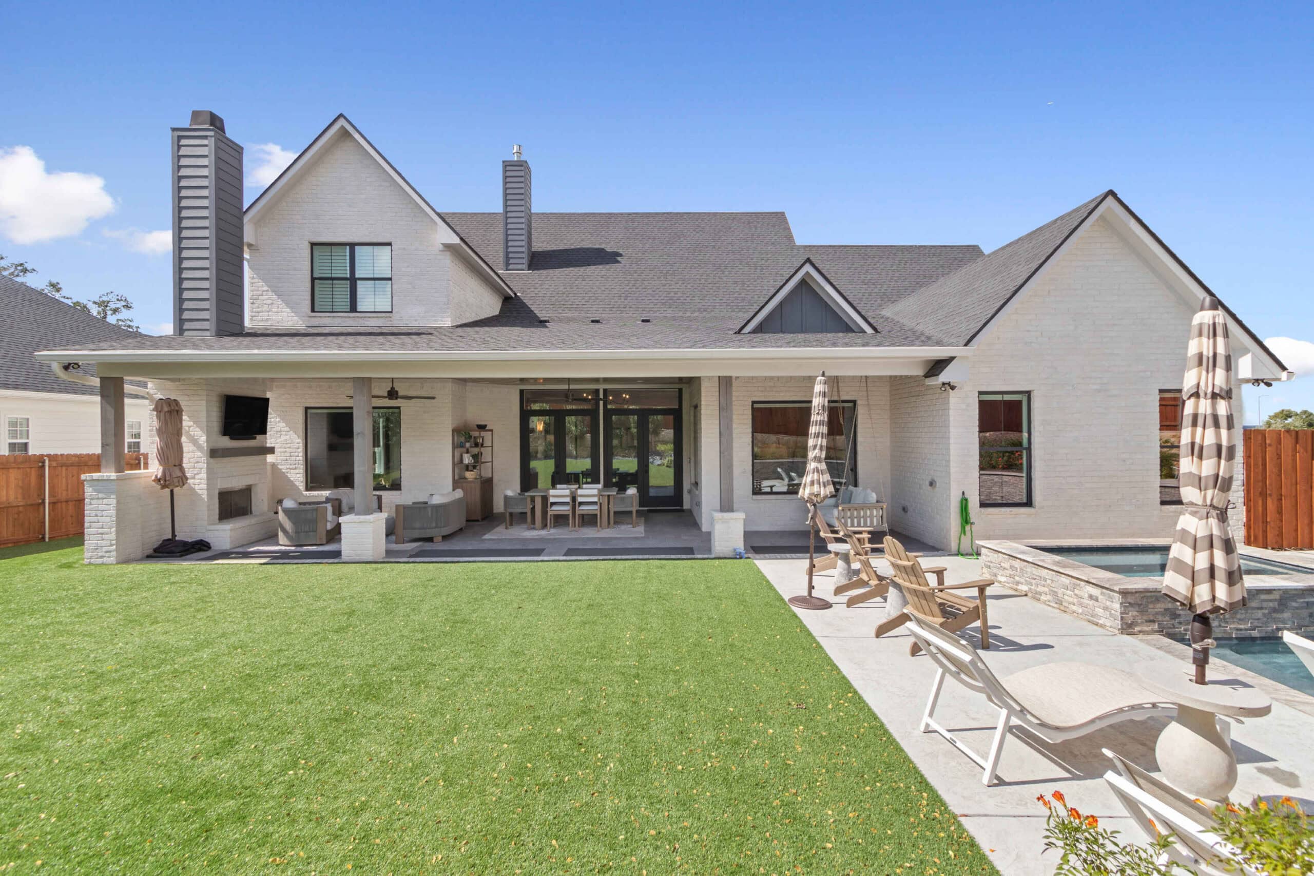 Keith Gunn Construction Waco, Texas - Outdoor Family Patio Pools & Yard Area