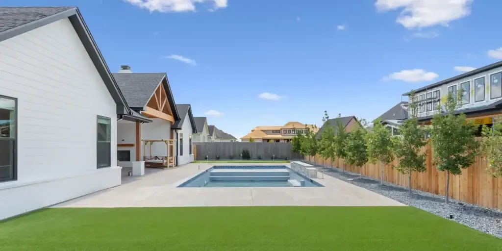 Keith Gunn Construction Waco, Texas - Hewitt Woodway Luxury Pools